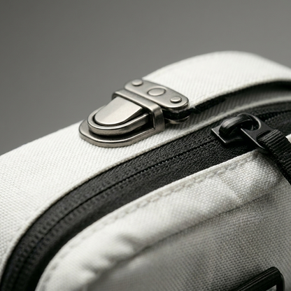 MagGrip Sport Organizer Tas close-up magneetsluiting