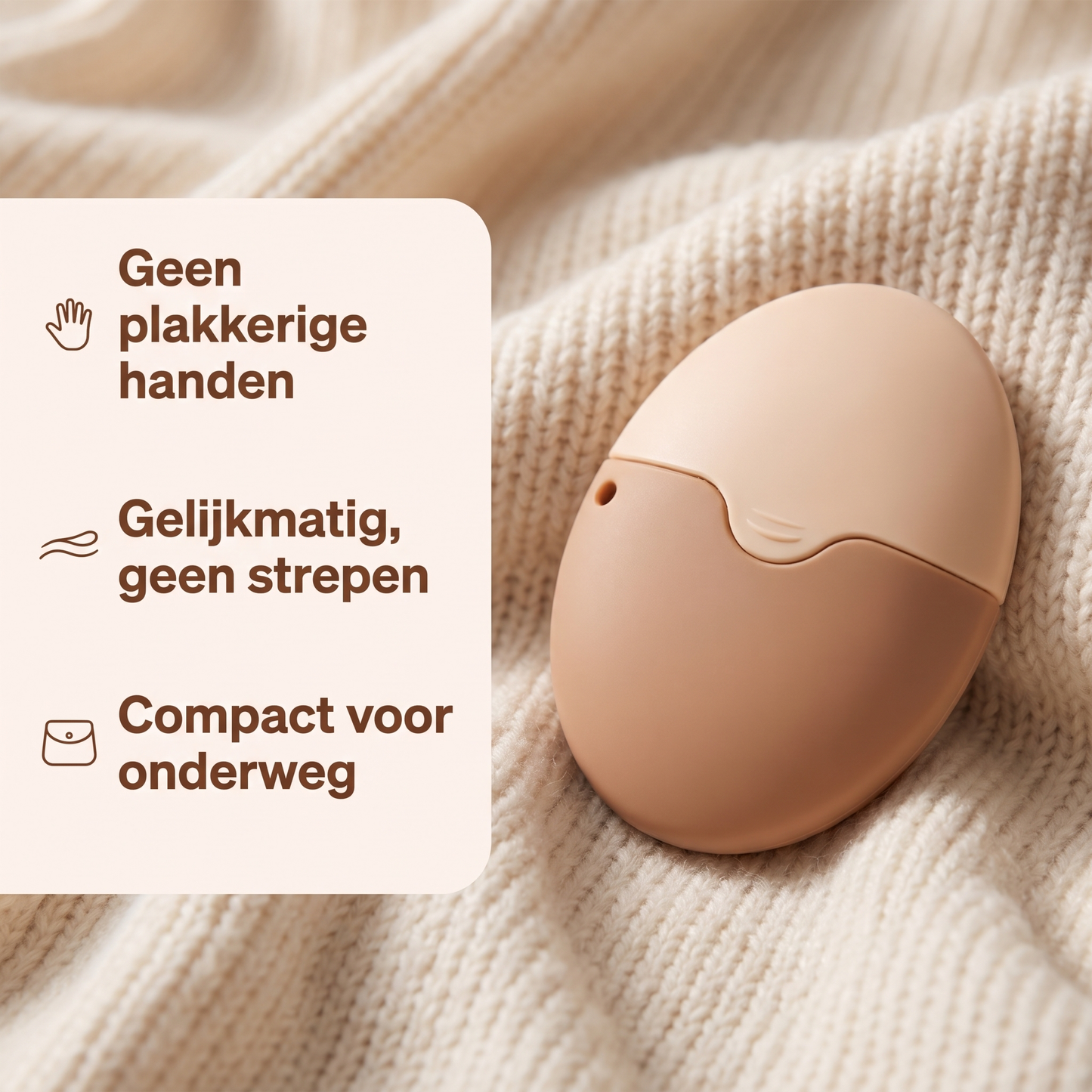 SunVelour Zonnecrème Applicator op een zachte deken met drie kenmerken: geen plakkerige handen, gelijkmatig zonder strepen, compact voor onderweg